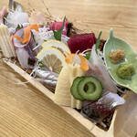 かもめ食堂 - 刺し身の盛合せ