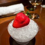 アカ - イチゴ (あまおう)