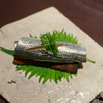 アカ - コハダのボカディージョ