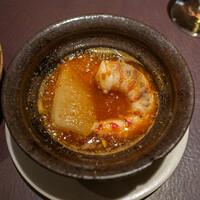 アカ - フカヒレと車海老のアヒージョ