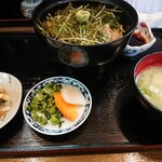 Hanamura - ・りゅうきゅう丼 900円