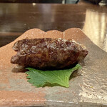 たでの葉 - 鹿児島県産天然オナガガモのつくね
      
      お皿は赤富士なんです♪