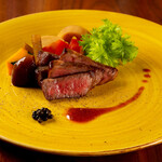 Roasted Japanese black beef lean meat served with seasonal grilled vegetables