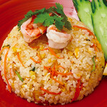 Khao Pak Kung (shrimp fried rice)