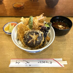 割烹旅館　天金 - ・天金の天丼 1,250円/税込
(エビ2尾、白身魚1尾、野菜4点)