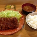 とんかつ鈴本 - ロースかつ定食(2000円)