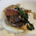 カフェ&ギャラリー カバノ - メイン
                                　愛知県奥三河の
                                　#段戸山高原牛 のパテのソテー
                                　中津川のタケノコと男爵芋のピューレ
                                　長野県飯田で採れた赤ネギ