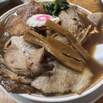 かし亀 - 生姜醤油チャーシュー麺(鶏・豚)