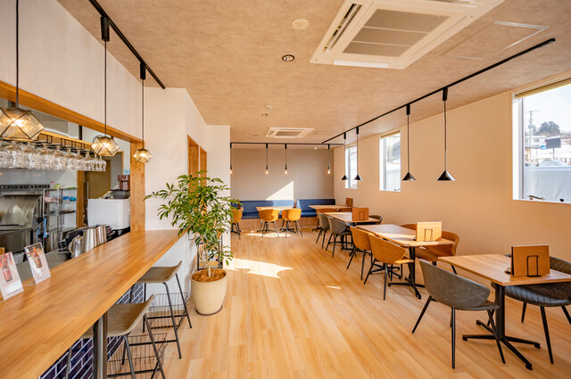 ZAOBREWERY&times;Crang Dining（蔵王ブルワリー&times;クラングダイニング） - 茂吉記念館前（ビアホール）の写真