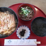 潮騒の館 やし楼 - おろし蕎麦と、岩海苔汁も付いているの。