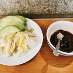 羊香味坊 - 茹で野菜の田舎醤で食べる冷菜