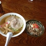 青竹手打ラーメン 日向屋 - 