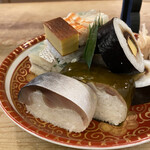 Iduu - 京寿司盛合せ 鯖寿司