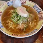 餃子と麺 いせのじょう - 醤油ラーメン580円