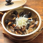 Steamed mussels and clams