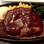 ワインばる Brochette 静岡両替町店 - 自家製ハンバーグステーキ（デミグラスソース）
