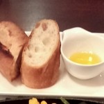 ワインばる Brochette 静岡両替町店 - パン