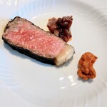 La Brianza - 鹿児島県産熟成和牛サーロイン薪焼き(十勝若牛フィレとの選択でこちらを)赤ワイン仕込みの玉ねぎスモークロメスコ金山寺味噌。この日はサシの入ったお肉いただきたかったのでこちらを。サシがサラリとしてるの好き