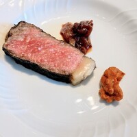 La Brianza - 鹿児島県産熟成和牛サーロイン薪焼き(十勝若牛フィレとの選択でこちらを)赤ワイン仕込みの玉ねぎスモークロメスコ金山寺味噌。この日はサシの入ったお肉いただきたかったのでこちらを。サシがサラリとしてるの好き