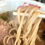 ラーメン山岡家 - 極太麺じゃないとスープに負ける