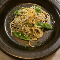 GRIGLIA Pagina - 釜揚げシラス　スナップエンドウ
                    ペペロンチーノからすみ仕立て