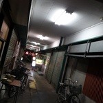 角一 - （2013.2）場末感満載の雑居ビル