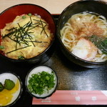 味平 - 玉子丼うどんセット