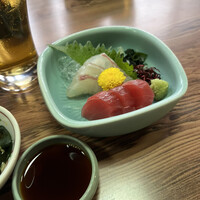 鯛よし百番 - お刺身をアテに生ビールと焼酎水割り