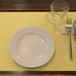 タボラ カルダ ミヤケ - テーブル