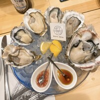 四ツ橋・新町 牡蠣と肉たらしビストロAKIRA - 6種の牡蠣