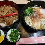 味平 - スタミナ丼うどんセット