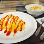 てんてん - 料理写真:ケチャップオム サラダ付き