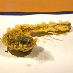 石臼挽き手打 蕎楽亭 - こごみの天ぷら