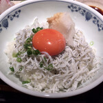 めしの助 - 釜揚げしらす丼