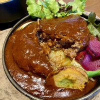 グリル ア ターブル - 煮込みハンバーグランチ