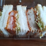 ニィーノ - サンドイッチ（カツ、エビカツ、コロッケ）380円（税込）　
            優しいお味(^^)パンは、しっとりしています。