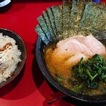 家系ラーメン 稲葉家 - 