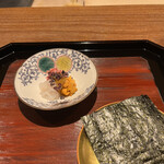 割烹 隆 - お昼のコース９６８０円。雲丹、白海老、牛肉のタルタル。混ぜて海苔と一緒にいただきます。旨味と甘みが渾然一体で、とーっても良かったです（╹◡╹）（╹◡╹）