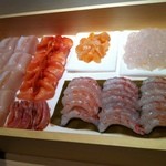 ささき - 貝類と北海シマ海老と白海老