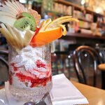 ヴァンヴェール珈琲 - フルーツパフェ(500円)