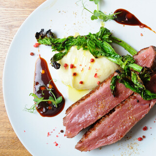 屋根裏のパリ食堂