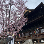 Unaginoyado Sumiyoshi - お店近くの善光寺(御開帳中)