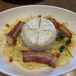 Jori Pasuta - 焼きカマンベールチーズとグリルベーコンのカルボナーラ
