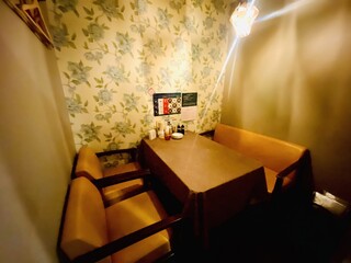 串カツ酒場 - 個室ソファー席は限定１席です♪