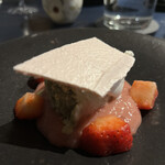 KUFUKU± - ピスタチオのアイスイチゴソース