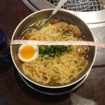 焼肉 宝島 - あっさり醤油ラーメン　495円　器の直径14cm