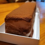 トップス - ブラックチョコレートケーキ