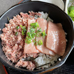 牛匠おがた - 前沢牛炙り牛トロ丼