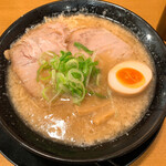 Goku Umashouyu Ramen Ikkoku Sakigakedou - こってり