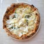 エビスエスクラッシコ - 新玉ねぎをビアンカで〜♬